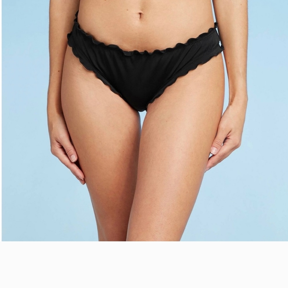 Elegant Black Scalloped Bikini Bottom